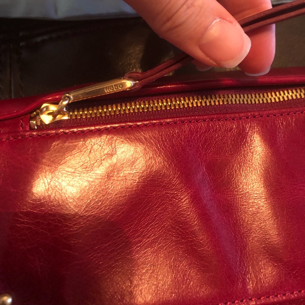 Hobo Rudy Raspberry Foldover Crossbody Women's Le… - image 2